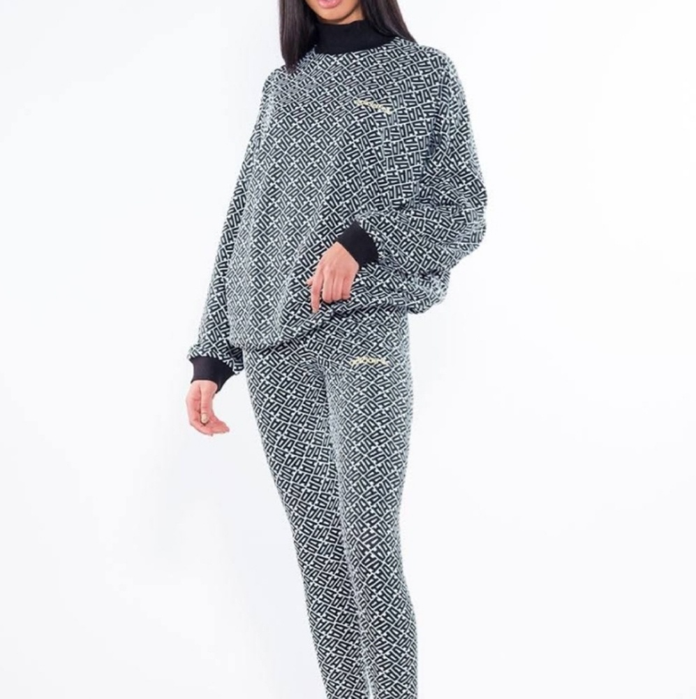 Adidas All Over Outfit XL